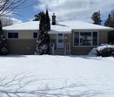 206 Hawthorne Avenue - Lower - 2 bed, 1 bath ALL INCLUSIVE - Photo 5