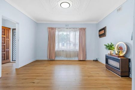 Charming Family Home in Sunshine North $554/week - Photo 2