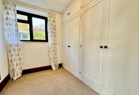 Edgcott Road, Minehead - Photo 2