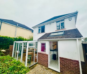 Broadstone , Poole - Photo 5