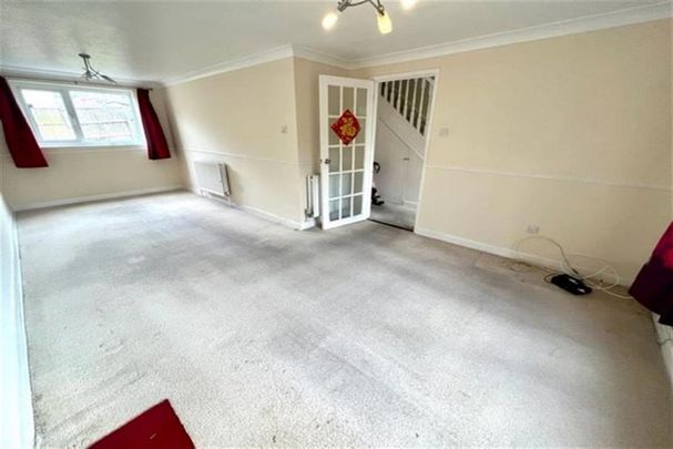 3 bedroom end of terrace house to rent - Photo 1