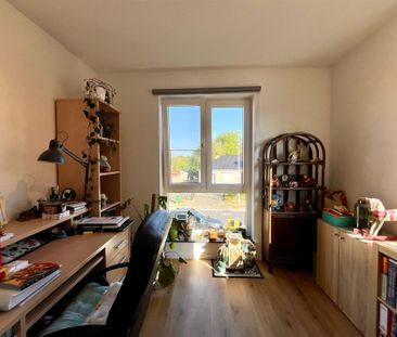 Prachtige halfopenwoning met 3 slaapkamers en tuin - Photo 2