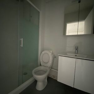 Location Appartement 1 pièce 26m² BORDEAUX 33200 - Photo 2