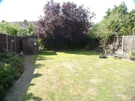 Torrington Drive, Potters, EN6 - Photo 4