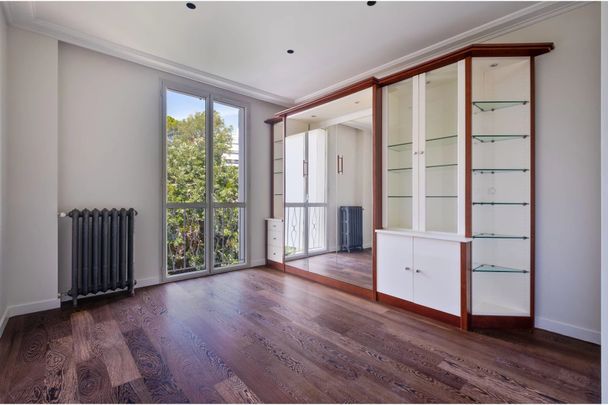 Location Appartement 4 pièces 126m² CANNES 06400 - Photo 1