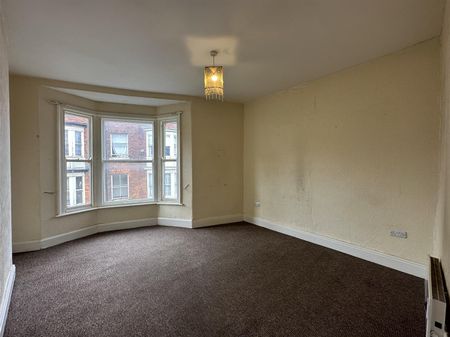 Eastborough, Scarborough - Photo 4