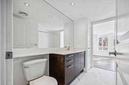 For Lease - 934 Mount Pleasant Road, Toronto, Ontario - Photo 3