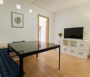 Calle del Doctor Fleming, Coslada, Community of Madrid 28821 - Photo 4