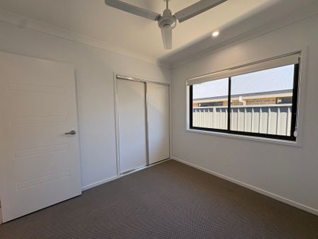 Modern 3-Bedroom Family Home with Ducted Air and Stylish Finishes - Photo 4