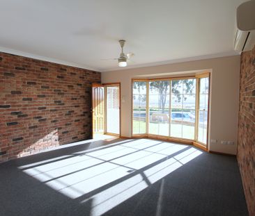 3 Bedroom Duplex In Great Position - Photo 1
