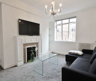 Latymer Court, Hammersmith Road, Hammersmith, London, W6 - Photo 1