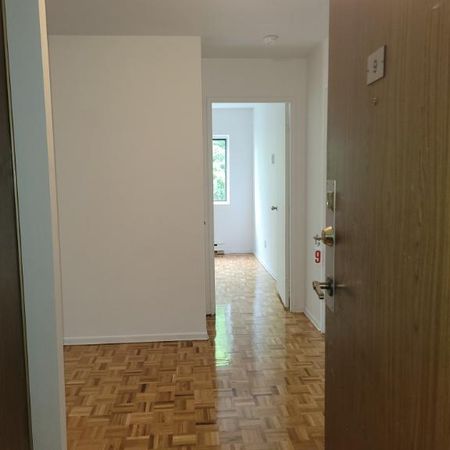 SUPERBE 4 1/2 - Photo 4