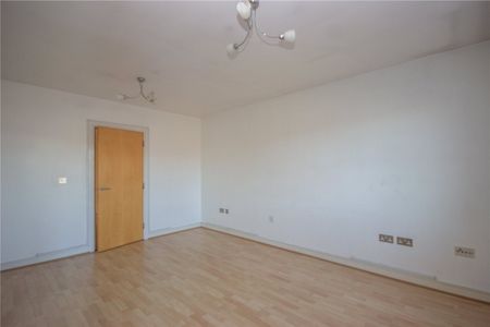 Champs Sur Marne, - Photo 3