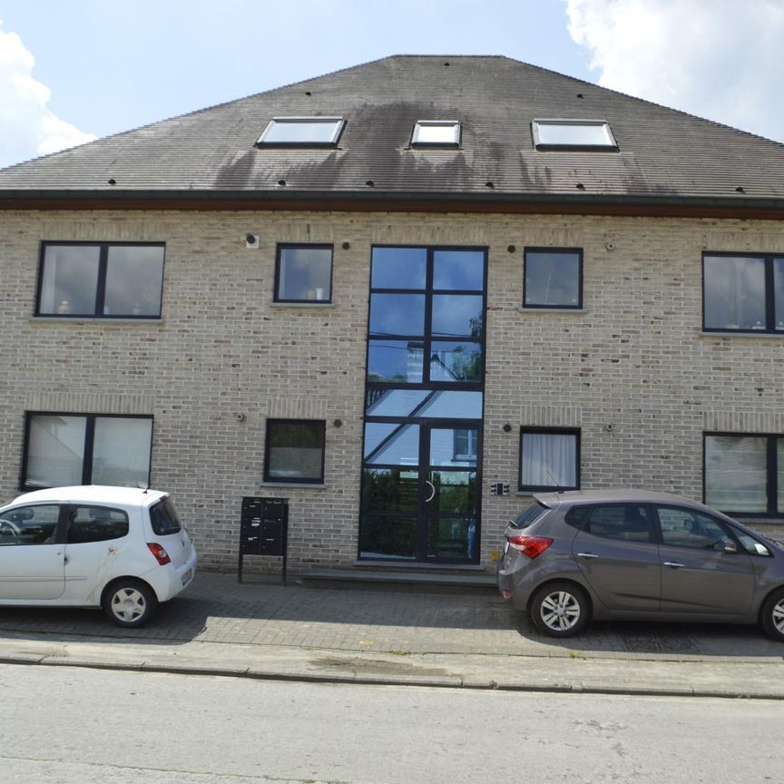 SMETLEDE - Centraal gelegen dakappartement. - Photo 1