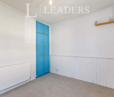 4 bedroom semi-detached house to rent - Photo 1