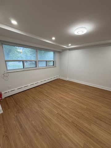 For Lease - 3877 Bathurst Street Unit# 1, Toronto, Ontario - Photo 2