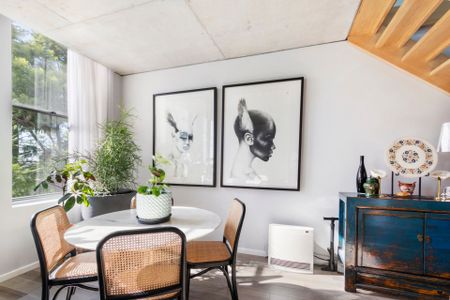 Split Level Contemporary Warehouse Conversion - Photo 5