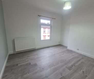 Lower Oxford Street - Photo 4