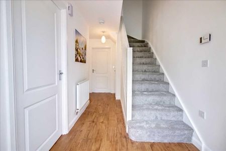 2 bedroom semi-detached house to rent - Photo 3
