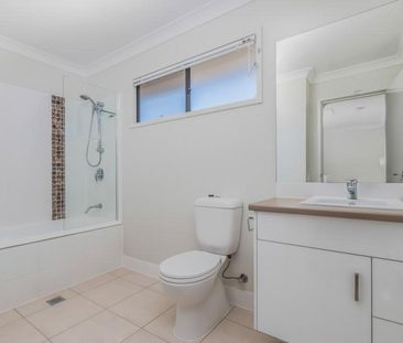 3 BEDROOM TOWNHOUSE AVAILABLE FOR $580 PER WEEK WITH AN INCREASE TO... - Photo 4