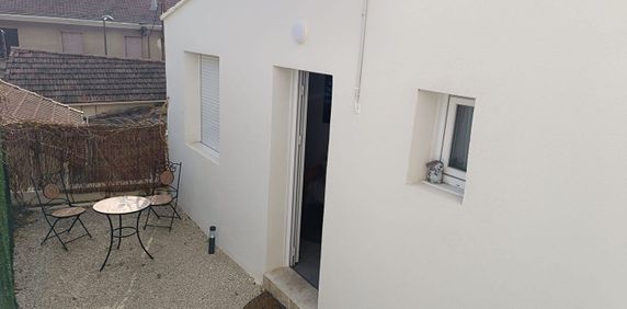 Appartement Marseille 1 pièce(s) 13.54 m2 - Photo 2