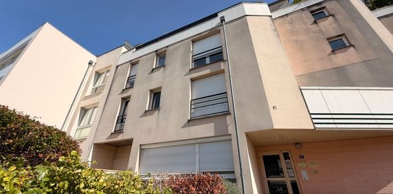Location Appartement 1 pièce 25m² ORLEANS 45100 - Photo 2