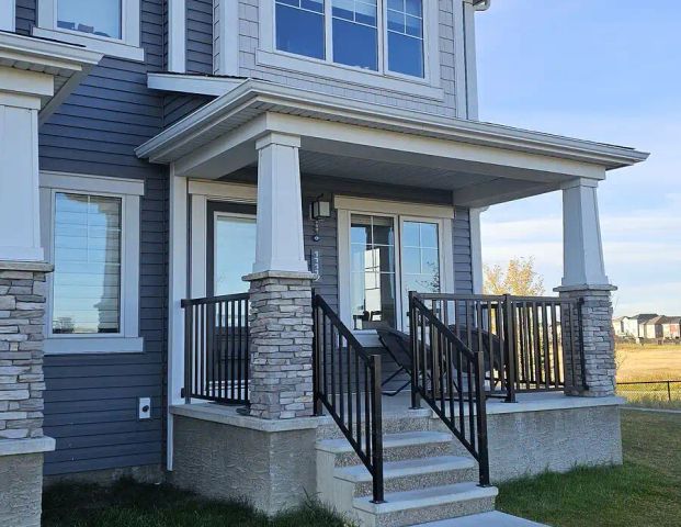 BEAUTIFUL 3-BEDROOM CORNER OWNHOUSE FOR RENT – CITYSCAPE NE CALGARY | $2,300 — 3 Bedrooms+ Den Townhouse - Photo 1