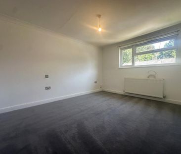 3 bedroom end of terrace house to rent - Photo 4