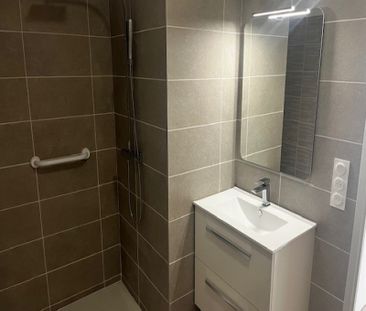 Rez de jardin : Grand appartement T2 dans résidence neuve - Photo 2