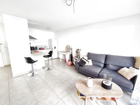 À louer : Appartement T2 de 43 m² avec terrasse et garage – Plein cœur des Cadeneaux - Photo 5