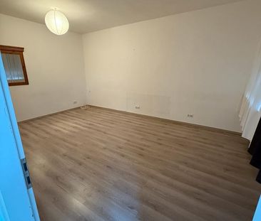 Geräumiges 1 Z-Apartment im EG - Foto 1