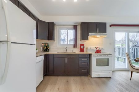 For Lease - 6272 Kindree Circle Unit# MAIN AND 2ND FLOOR, Mississauga, Ontario - Photo 4