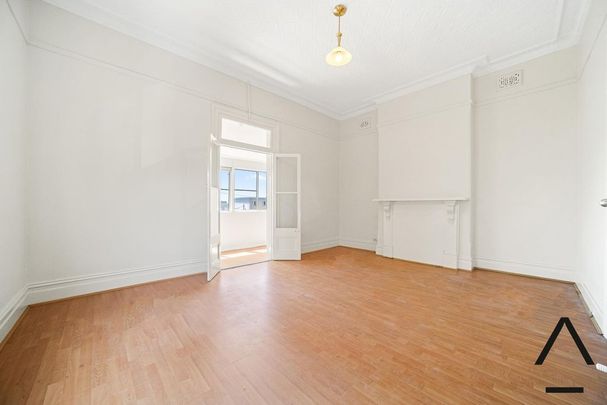 Freshly painted with City Views - Photo 1