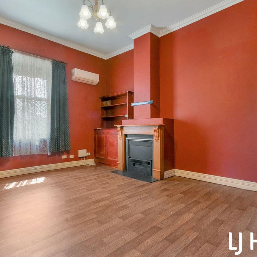 A little piece of History - Traditional Miner's Cottage in the heart of Smithfield - Photo 1