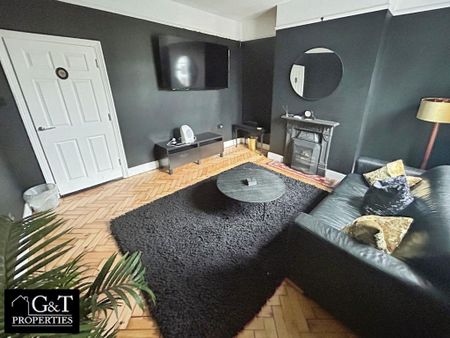 1 bedroom in a house share to rent - Photo 2