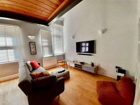 STUNNING - 1 BED DUPLEX - £1450 per month​​​​​​​​​​​​ - Photo 4