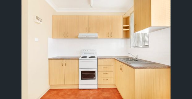 3/41 McKenzie Avenue, Wollongong, NSW 2500 - Photo 1