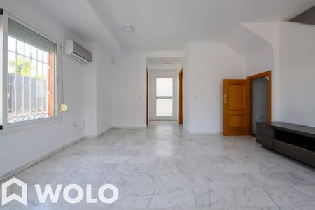 Alquiler de chalet pareado en Calle Varsovia - Photo 4