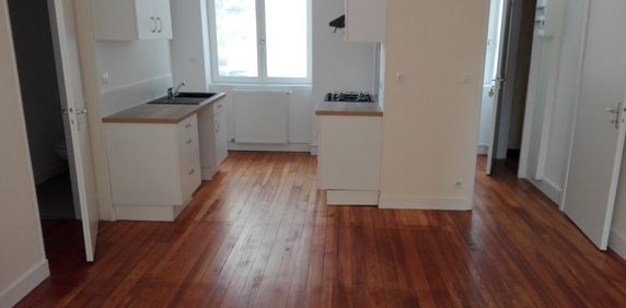 Location Appartement 3 pièces 57m² ANGOULEME 16000 - Photo 2