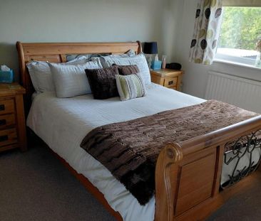 3 bedroom semi-detached house to rent - Photo 5