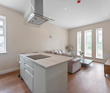 2 bedroom flat to rent - Photo 2