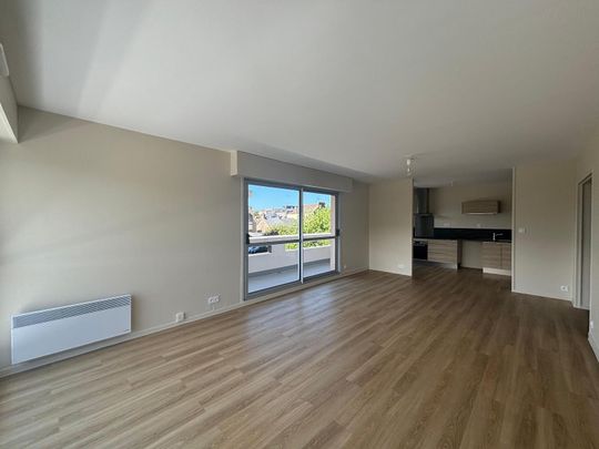 Location Appartement 4 pièces 95m² CHERBOURG-EN-COTENTIN 50100 - Photo 1