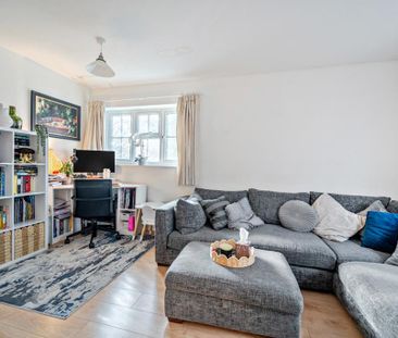 2 bedroom end of terrace house to rent - Photo 4