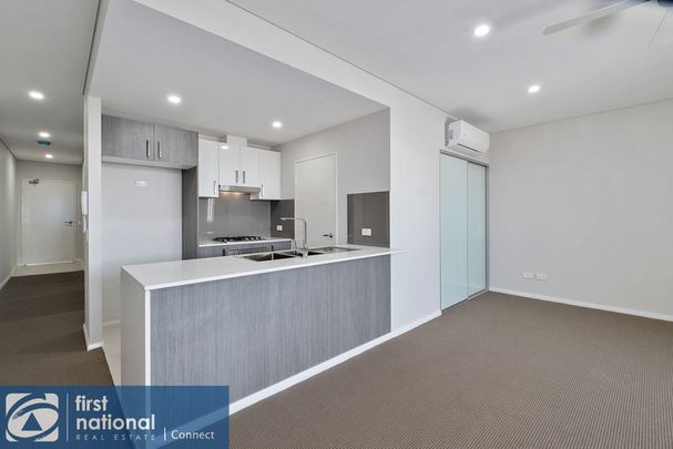Convenient Windsor Location - Photo 1