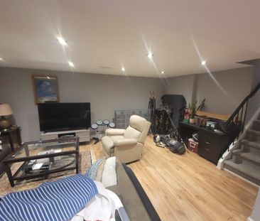 For Lease - 5486 Hixon Avenue, Burlington, Ontario - Photo 2