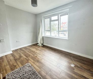 2 bedroom semi-detached house to rent - Photo 3