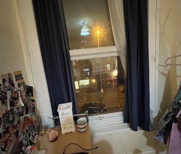 4 Bed Flat, A, B29 - Photo 4