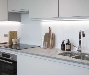 Thames Quarter .Split Level Gym . Fitness Studio. Pet Friendly . Re... - Photo 6