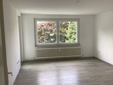 Helle und sanierte. 3 Zimmer-Wohnung mit Balkon in Baumheide / Freifinanziert - Photo 2