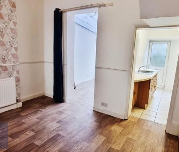 2 bedroom House To Let Total Size: 786 SQ FT - Photo 5